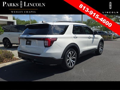 2025 Ford Explorer ST-Line