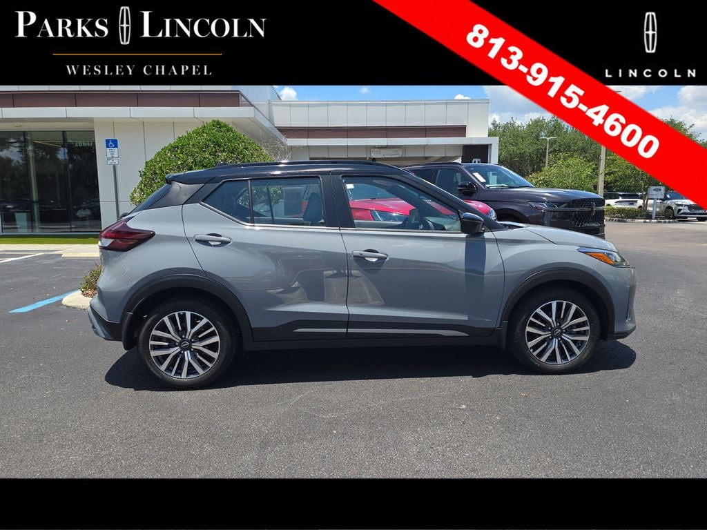 2023 Nissan Kicks SR
