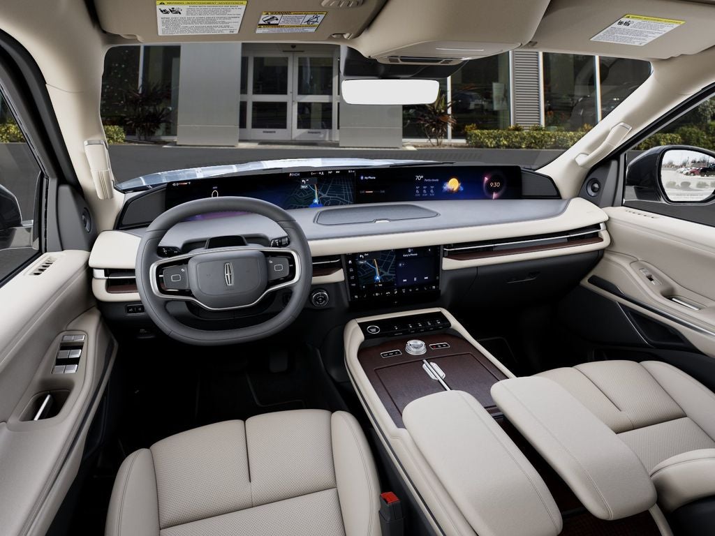 2027 Lincoln Navigator Premiere