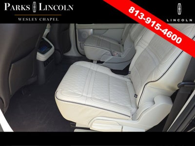 2022 Lincoln Navigator L Black Label