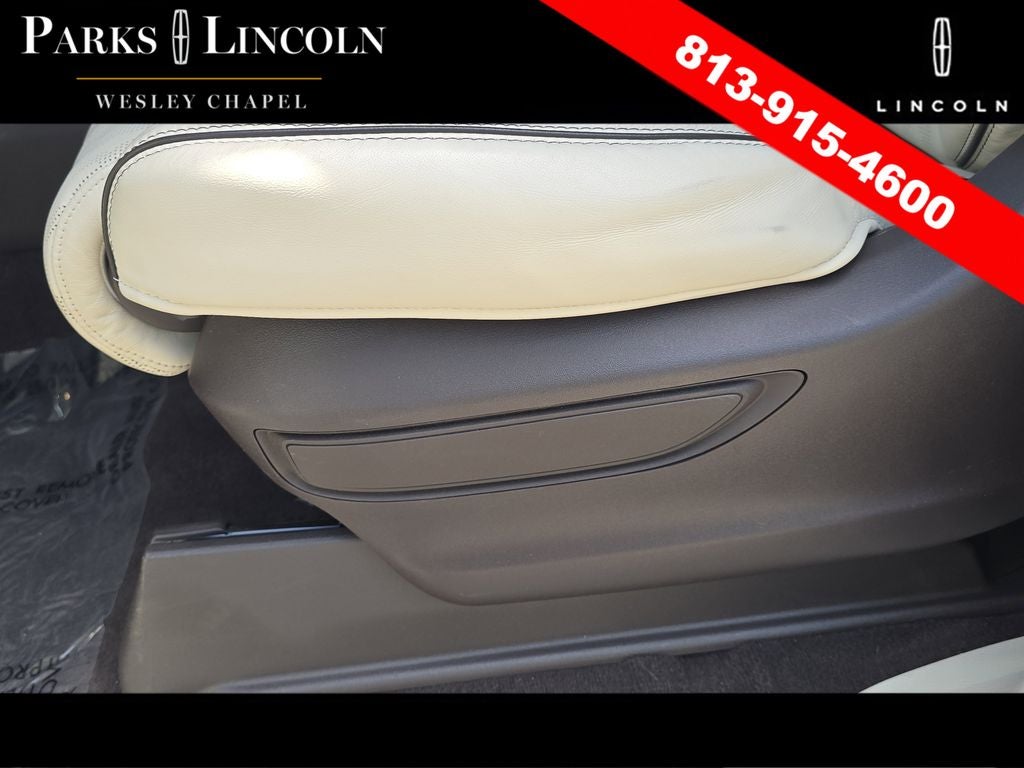 2022 Lincoln Navigator L Black Label