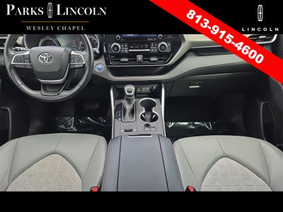 2022 Toyota Highlander Hybrid Bronze Edition
