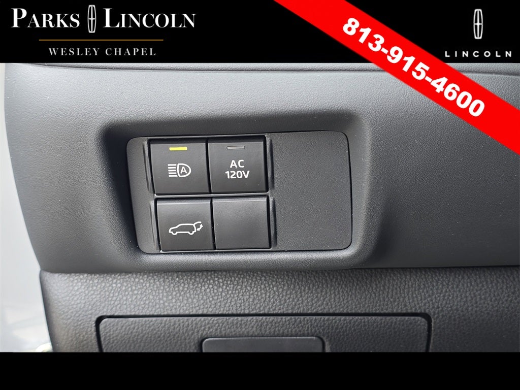 2022 Toyota Highlander Hybrid Bronze Edition