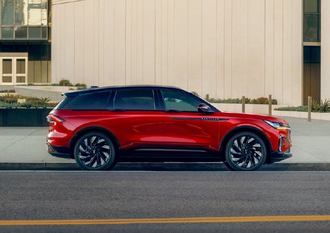 2025 Lincoln Nautilus® SUV with the available Jet Appearance Package and Hybrid transmission. | Parks Lincoln of Tampa in Tampa FL