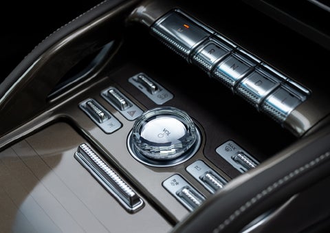 A crystal-inspired volume knob is shown in the center floor console of a 2026 Lincoln Nautilus® SUV. | Parks Lincoln of Tampa in Tampa FL
